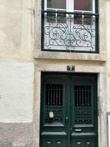 Mouraria's Place - Blue * Lissabon
